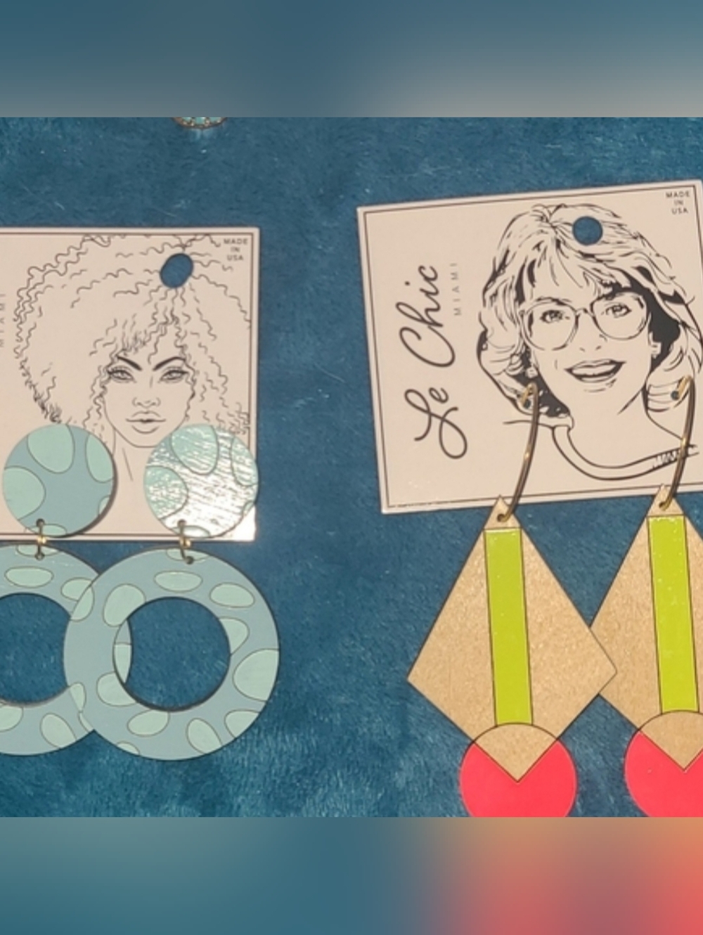 Set of 2 Dangle Earrings NWT